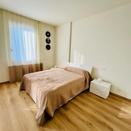 House 325 Daire Padova